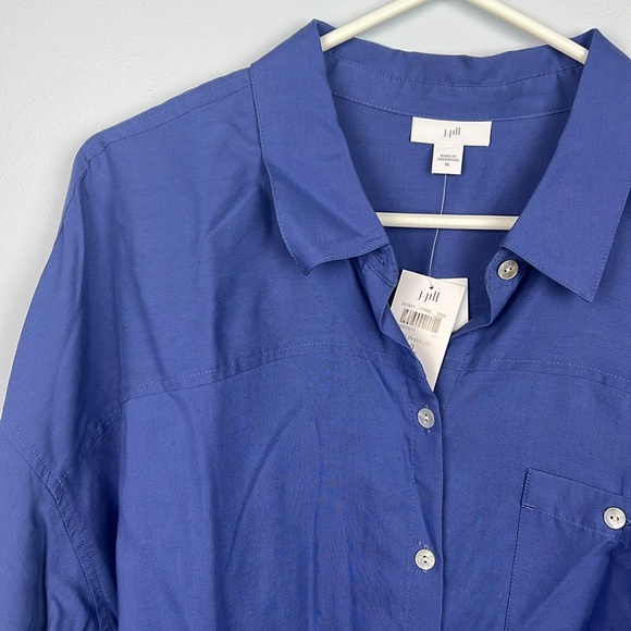 J Jill NWT oversized XL blue mother of pearl button down - Picture 2 of 10